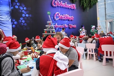 900 de copii din fundații din România au descoperit Crăciunul în jurul lumii la Globalworth Christmas Charity Days