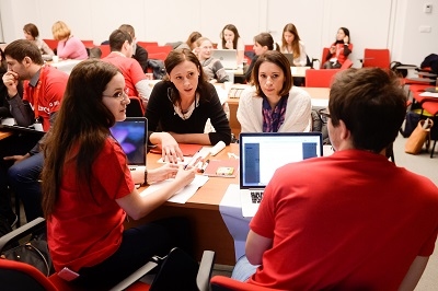 Fundația Vodafone România susține Civic Lab în găsirea de soluții digitale pentru nevoile din sănătate și educație