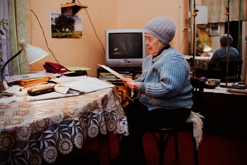 Fondul Special pentru Bătrâni răspunde nevoilor urgente ale celor care nu mai au pe nimeni