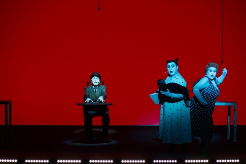 RINOCERII de Eugène Ionesco va putea fi vizionat online în TEATROTECA TNC