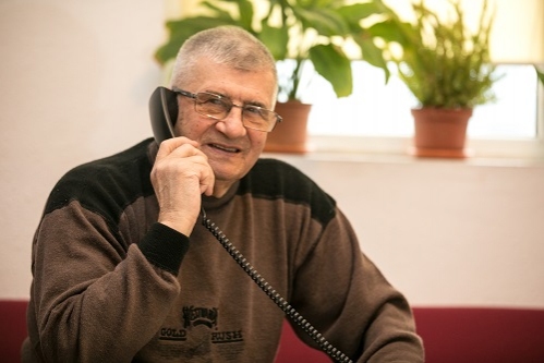 Peste 7500 de convorbiri telefonice și aproape 1500 de apelanți unici  la serviciul social Telefonul Vârstnicului în primele șase luni ale anului 2021