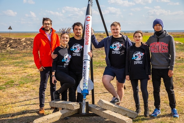 Vodafone România susține prima echipă românească  la competiția European Rocketry Challenge din Portugalia