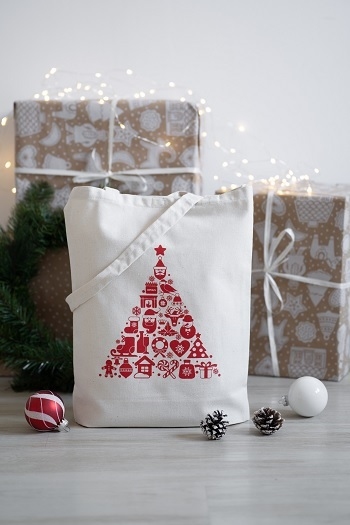 Cadouri inspirate de Crăciun de la un brand românesc