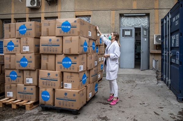 Materiale de protecție împotriva COVID-19 în valoare de peste 270.000 de dolari, livrate de UNICEF în România
