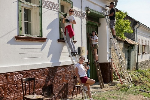 Acasă în Banat: Color the Village începe joi, la Fărășești