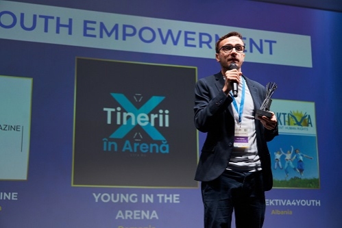 Tinerii în Arenă – a câștigat premiul Youth Empowerment acordat de Emerging Europe la Bruxelles