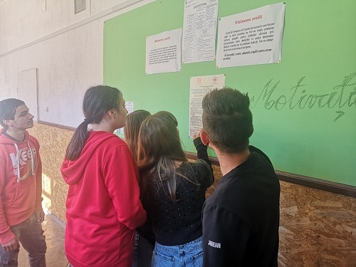 CEZ și Crucea Roșie Română – filiala Caraș-Severin organizează cursuri de prim ajutor și educație pentru sănătate în comunitatea din Teregova