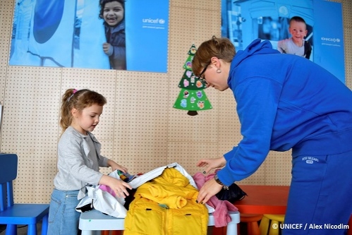 UNICEF a livrat copiilor și familiilor vulnerabile din România bunuri în valoare totală de peste 3 milioane de dolari