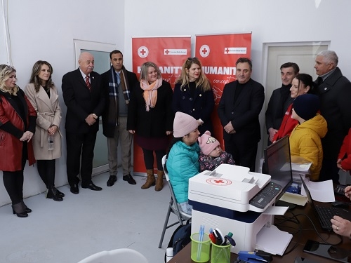 Crucea Roșie Română a deschis un magazin social pentru sprjinirea cetățenilor ucraineni din Constanța
