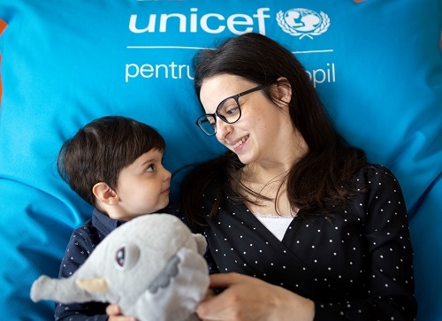 Servicii de îngrijire a copiilor la prețuri accesibile și o grădiniță de calitate sunt prioritățile părinților din 13 țări din Europa și Asia Centrală, arată un nou sondaj UNICEF