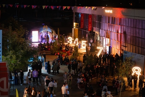 S-a încheiat DIPLOMA Show, ediția a X-a Peste 10.000 de persoane au admirat lucrările noii generații de artiști, arhitecți și designeri români