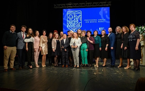 Nominalizează Profesorul Anului din mediul rural la Gala organizată de Teach for Romania