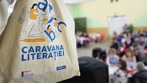 „Caravana Literației”: Teach for Romania dezvoltă un proiect de intervenție la nivel de școală pentru a dezvolta competențele de literație ale copiilor din școlile vulnerabile din România