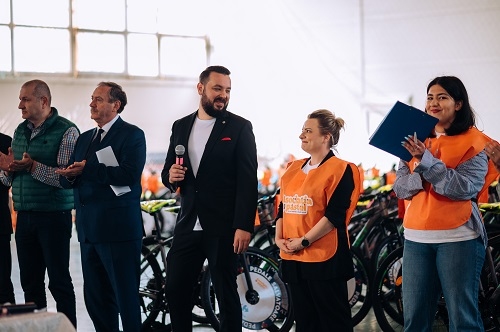 Asociația pastel și Carrefour România dăruiesc biciclete elevilor din mediul rural