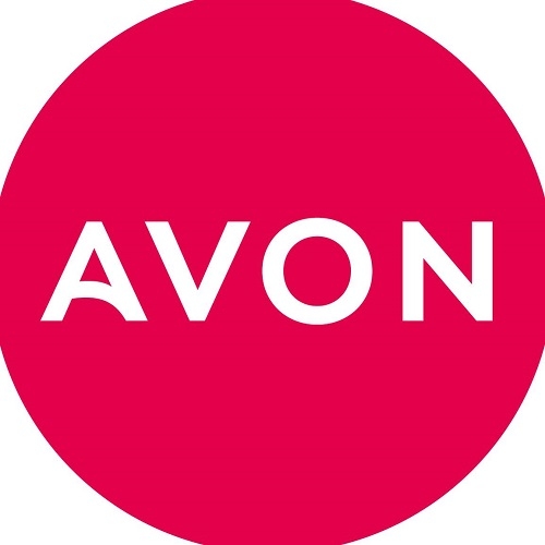 Avon pornește campania „Friends vs. Followers” în liceele din România, odată cu lansarea parfumului TTA Everlasting