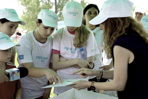 Elevii din toată țara vor testa calitatea apelor de suprafață în cadrul unui nou proiect educațional