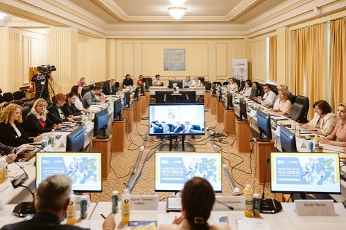 Bullyingul și drogurile sunt principalele griji ale părinților români,  conform unui nou studiu CIPRA