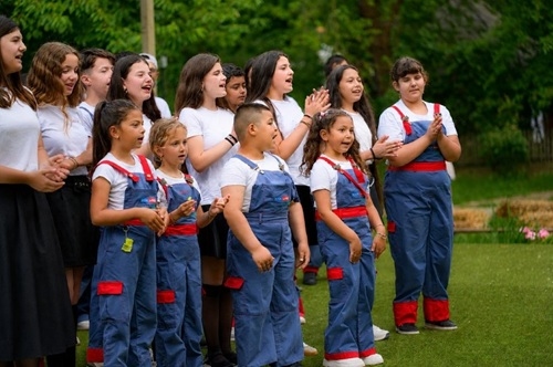 Gala BookLand premiază excelența în mediul rural, pentru al treilea an consecutiv, cu burse educaționale în valoare de 105.000 euro