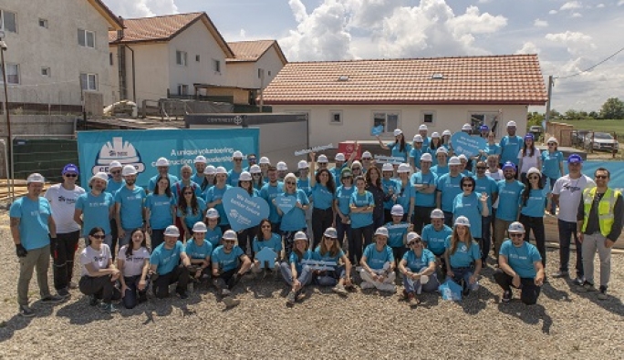 Habitat for Humanity a reunit la CEO Build peste 60 de lideri din business, care au pus umărul la construcția a 4 locuințe pentru familii vulnerabile