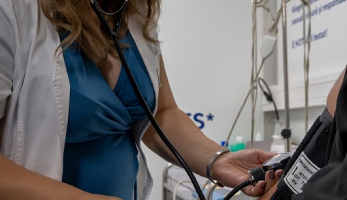 MedLife extinde proiectul Caravana cu Sănătate: analize și consultații medicale gratuite în Timiș și Galați