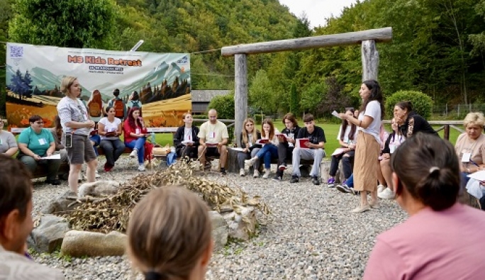 APAN lansează „EduSMart”: un program inovator pentru 100 de persoane cu scleroză multiplă, construit pe educație holistică și puterea comunității