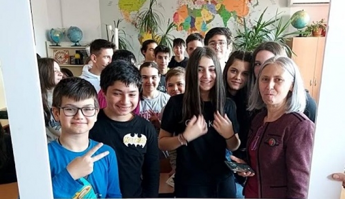 Școlile și ONG-urile din comunități vulnerabile pot primi calculatoare recondiționate. Înscrieri deschise până pe 5 octombrie.