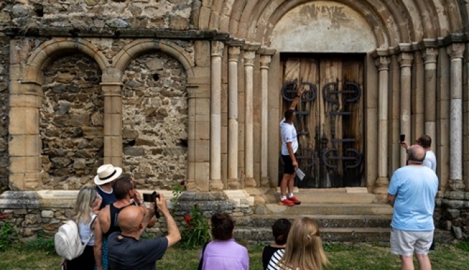 “România Atractivă” se extinde: platforma este acum disponibilă în 6 limbi și include 450 de noi obiective turistice