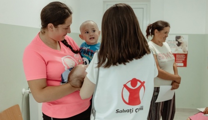 Dezinformarea din social media, desființarea vaccinării în școli și izolarea din rural duc la situații dramatice privind rujeola: mai puțin de jumătate dintre copii erau vaccinați cu prima doză, în 2025.