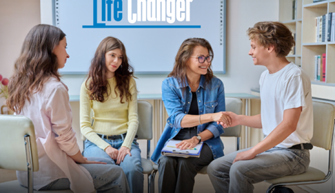 Junior Achievement România, Metropolitan Life și Fundația MetLife au susținut în 2025 dezvoltarea competențelor financiare și a unui stil de viață echilibrat pentru peste 20.000 de elevi, prin programul internațional Life Changer