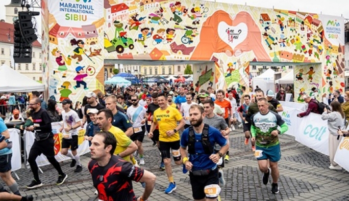 De la sport la gest civic. 16 evenimente de alergare, înot sau ciclism din rețeaua fundațiilor comunitare mobilizează mii de oameni pentru cauze locale
