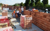 Habitat for Humanity Romania construieste 8 locuinte noi in Ploiesti, cu sprijinul Fundatiei Timken