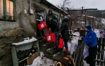 Kaufland România și sute de voluntari au donat 15 tone de produse copiilor și bătrânilor din satele izolate de munte