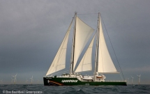 Rainbow Warrior vine în România pentru a atrage atenția asupra cauzelor schimbărilor climatice