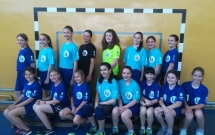 74 de echipe de handbal din școlile României, echipate complet în campania Mingi în școli