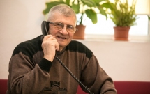 Peste 7500 de convorbiri telefonice și aproape 1500 de apelanți unici  la serviciul social Telefonul Vârstnicului în primele șase luni ale anului 2021