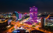 Globalworth Square și Globalworth Tower iluminate în roz pentru lupta împotriva cancerului de sân