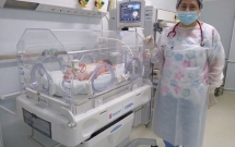 Maternitatea Spitalului Municipal Medgidia, devenită linie COVID-19 pentru regiune, dotată urgent de Salvați Copiii cu sprijinul Libris