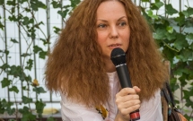 Atelierele foto din Ferentari, coordonate de către Cristina Irian, ajută copiii să fie conștienți și mândri de reușitele lor