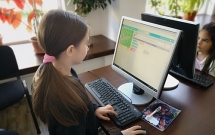 Fundația Vodafone România duce Școala verde din viitor  în comunitățile CODE Kids din întreaga țară
