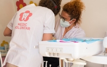 CEZ și Asociația Merci Charity oferă servicii gratuite de prevenție și tratament stomatologic pentru 100 de copii din Necșești, Teleorman