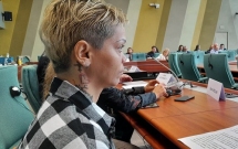 O româncă depune mărturie la Consiliul Europei despre  traumele trăite în orfelinatele comuniste