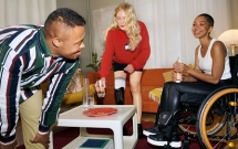Zalando lansează prima colecție de Fashion Adaptabil adresată persoanelor cu dizabilități