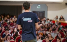 Peste 2.000 de elevi au fost incluși în prima ediție a programului SMASHED în România