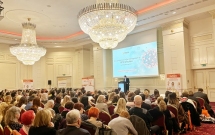 300 de medici s-au reunit la București la cea mai mare conferință a anului pentru prevenirea infecției cu HPV, organizată de Vedra International