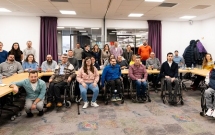 Primii absolvenți Techable, programul dedicat persoanelor cu dizabilități locomotorii, își primesc certificările ca Programatori de Sisteme Informatice