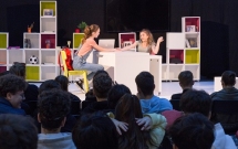 Turneul de teatru „Vape me in”, adresat adolescenților, începe mâine la București