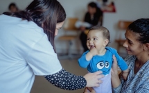 Mult peste jumătate (61,43%) dintre copiii mamelor sub 15 ani nu au paternitatea recunoscută