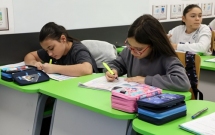 ANCHETĂ: Unu din trei copii își dorește mai mult timp cu familia și mai multe ore petrecute în aer liber și aproape jumătate dintre copii vor mai mult timp pentru somn: timpul petrecut online este de trei ore sau mai mult în cazul a 62% dintre copii