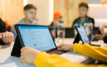 67.000 de ore investite de copii și adolescenți în activitățile educaționale ale UiPath Foundation anul trecut. Rezultatele raportului de impact pentru 2025