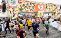 De la sport la gest civic. 16 evenimente de alergare, înot sau ciclism din rețeaua fundațiilor comunitare mobilizează mii de oameni pentru cauze locale